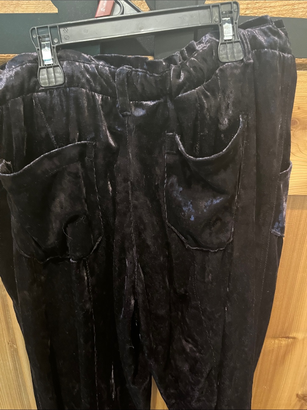 Jolt Black Velvet Cropped Pants - Picture 9 of 11